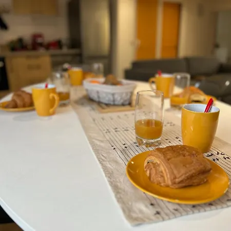 La Melee Jaune By Primo C0nciergerie דירה *